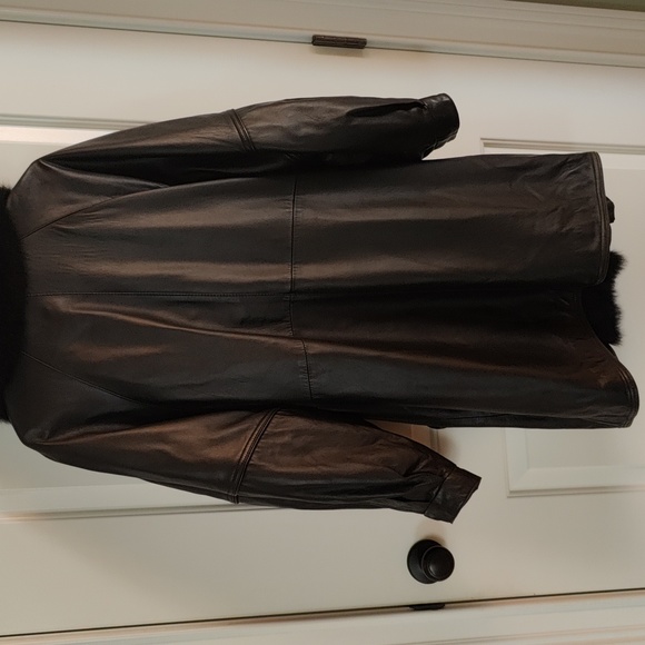 Lambskin leather jacket with real fur collar - Picture 4 of 8